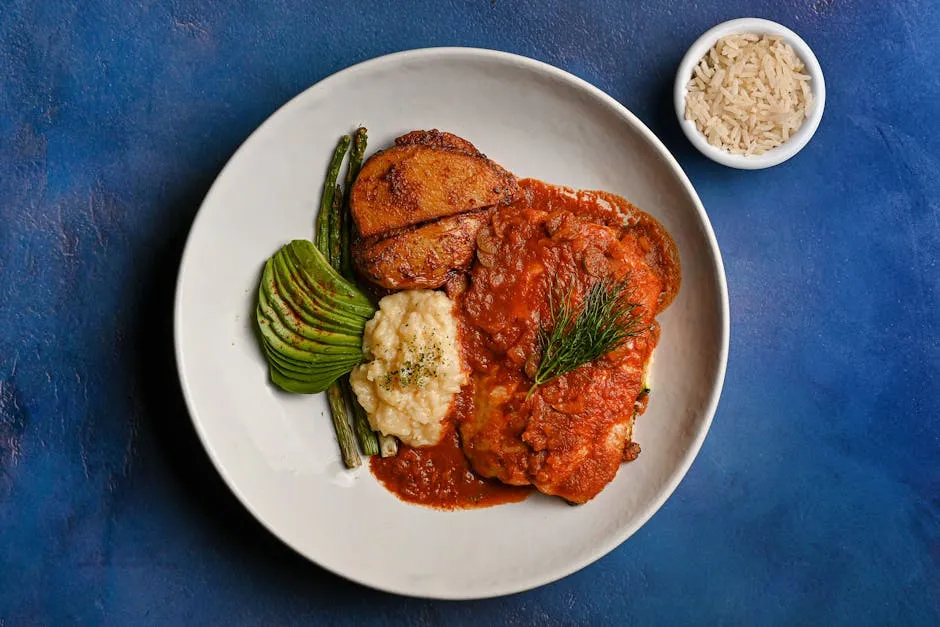 Chicken in Sauce with Asparagus and Mashed Potatoes